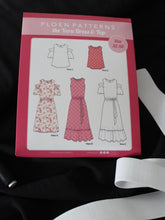 Load image into Gallery viewer, Vera Sewing Kit - Black