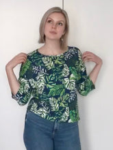 Load image into Gallery viewer, Eira Sewing Kit - Leafy