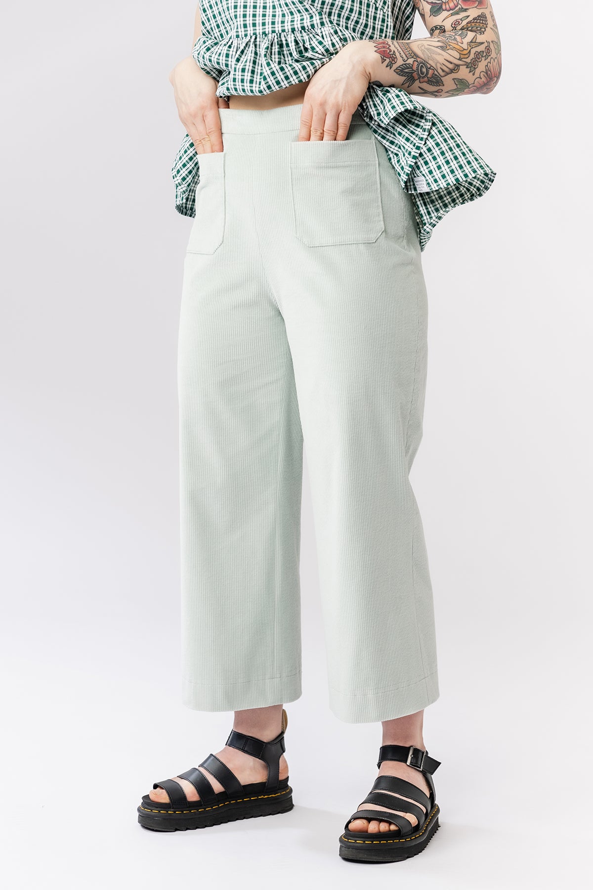 VERSO trousers & shorts